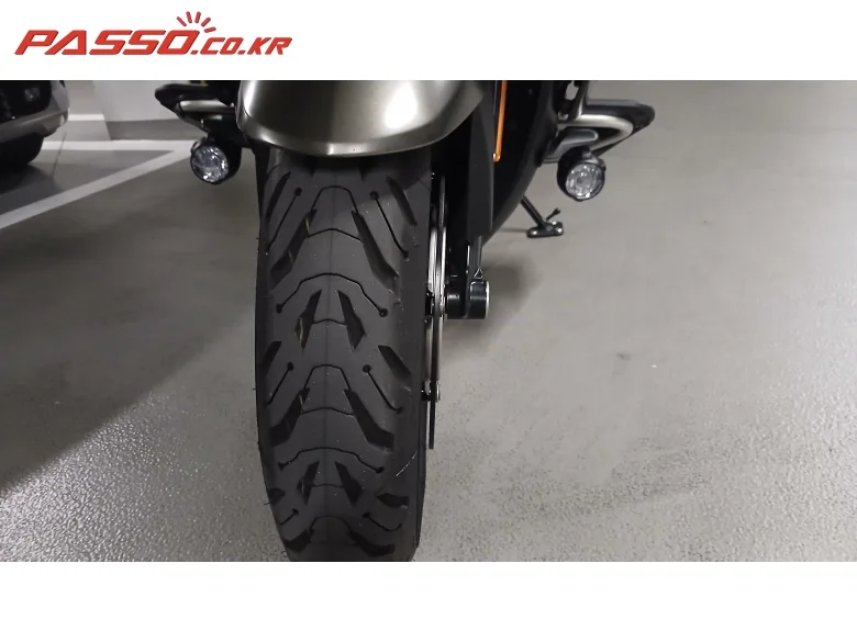 BMW K 1600 그랜드 아메리카 2024 블랙 사진 6