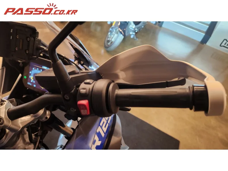 BMW R 1250 GS 어드벤처 2024 블루 사진 4