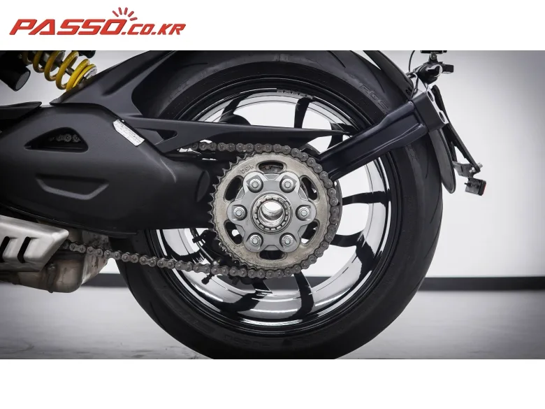 두카티 디아벨 AMG 2024 블랙 사진 7
