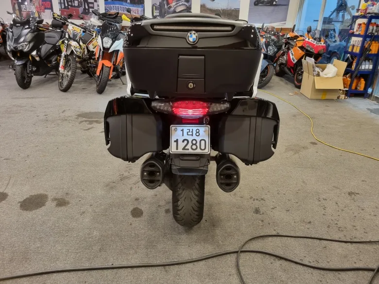 BMW K 1600 GT 2024 블랙 사진 3
