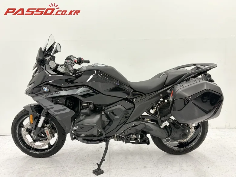 BMW R 1300 RS 2026 블랙 사진 2