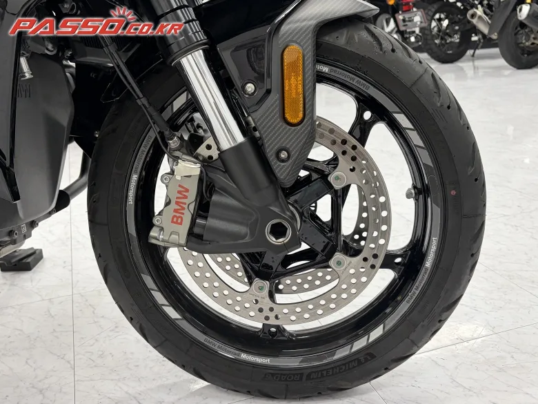 BMW R 1300 RS 2026 블랙 사진 6