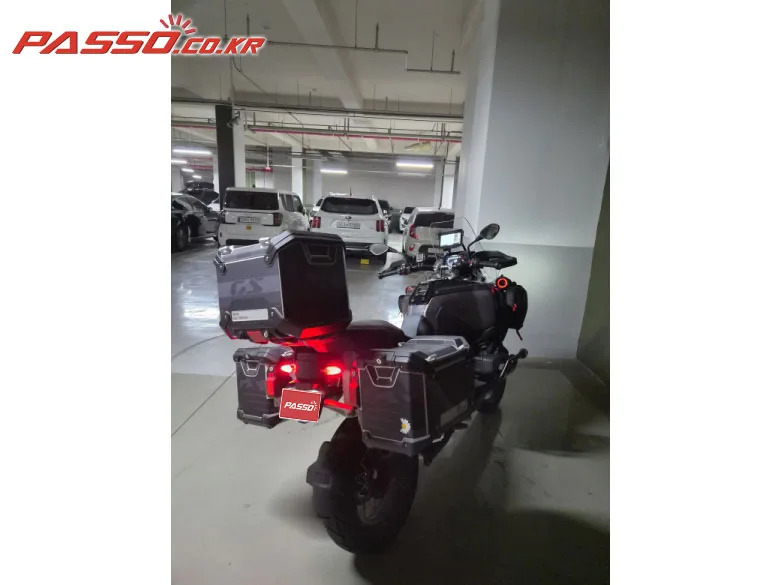 BMW R 1300 GS 어드벤쳐 2026 블랙 사진 3