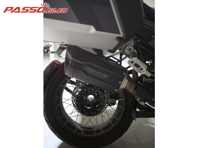 BMW R 1300 GS 어드벤쳐 2026 블랙 사진 7