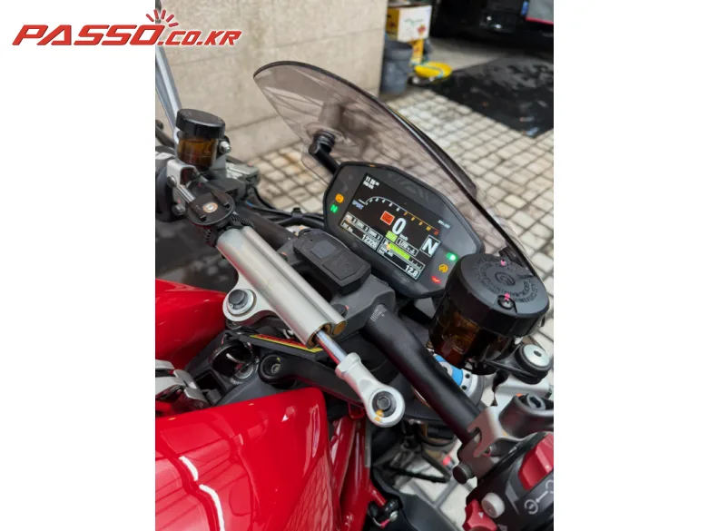 두카티 몬스터 1200 S 2020 레드 사진 4