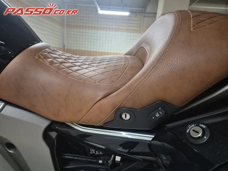 BMW K 1600 GTL 2023 블랙 사진 8