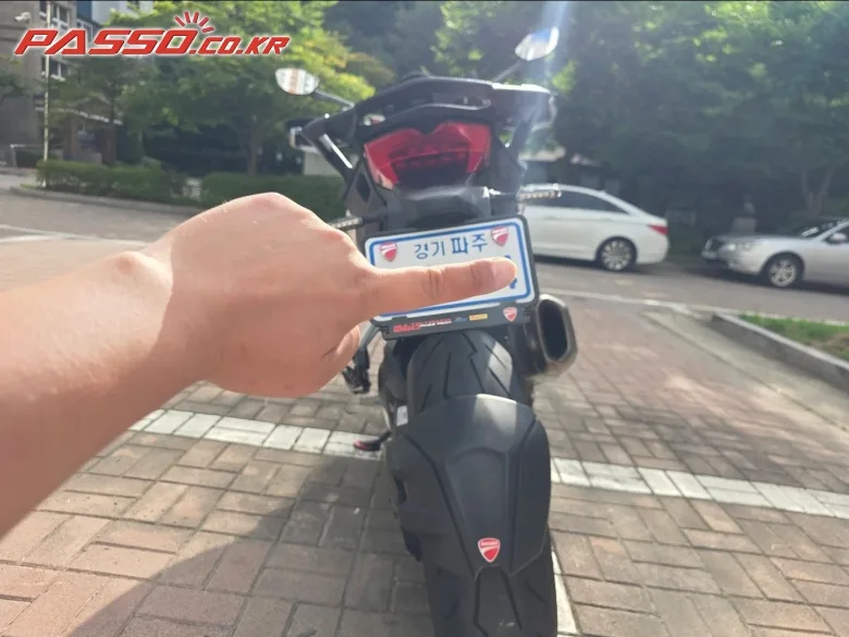 두카티 멀티스트라다 1260 파이커스 피크 2019 레드 사진 3