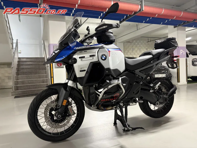 BMW R 1300 GS 어드벤쳐 2025 화이트 사진 2