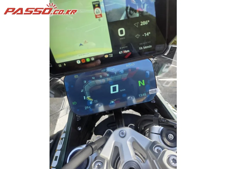 BMW R 1300 GS 어드벤쳐 2026 블랙 사진 4