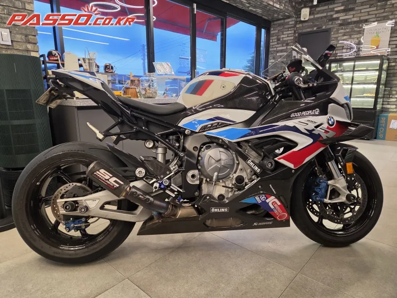 BMW M 1000 RR 2022 화이트 사진 1