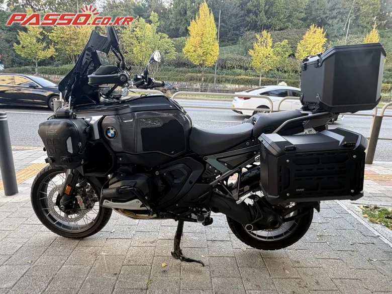 BMW R 1300 GS 어드벤쳐 2025 블랙 사진 2