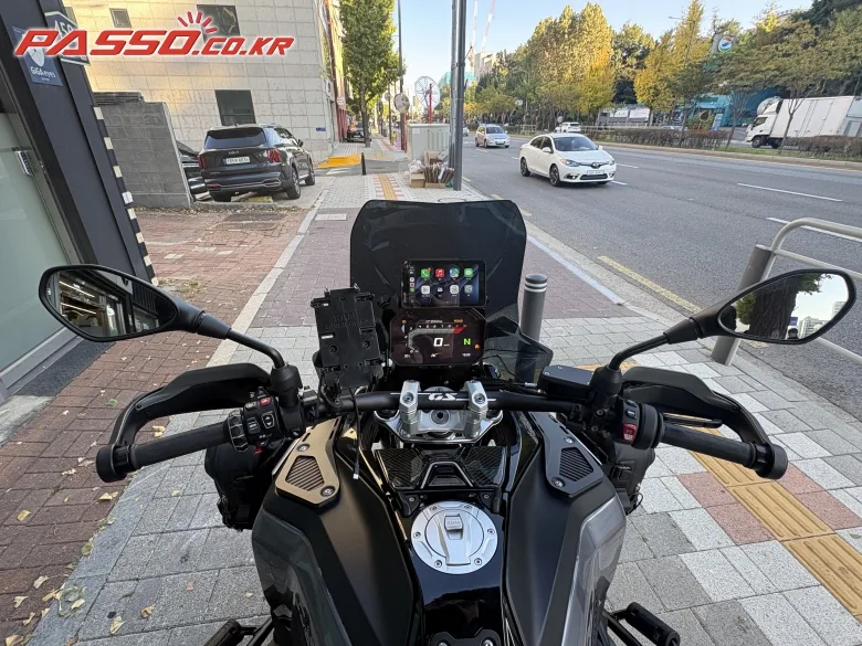 BMW R 1300 GS 어드벤쳐 2025 블랙 사진 4