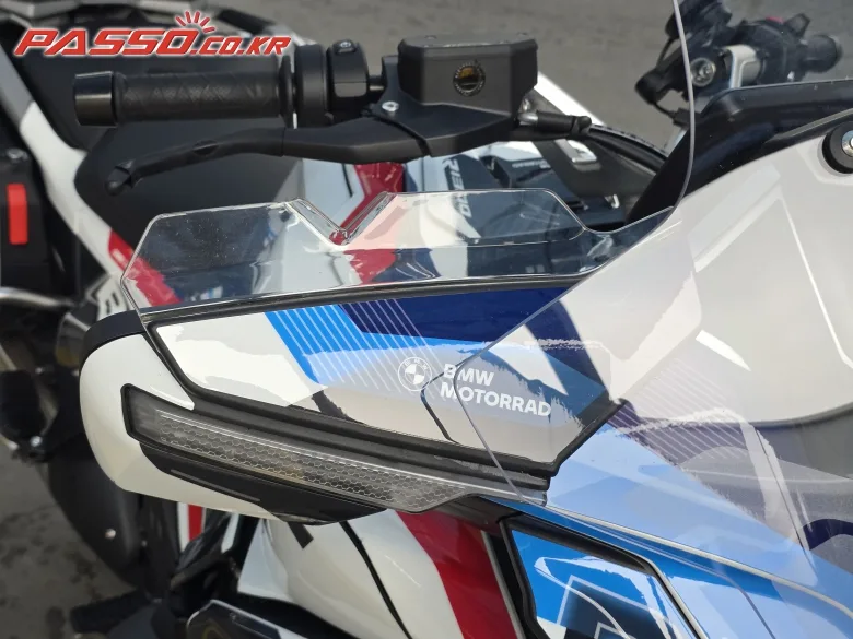 BMW R 1300 RT 2026 블랙 사진 5