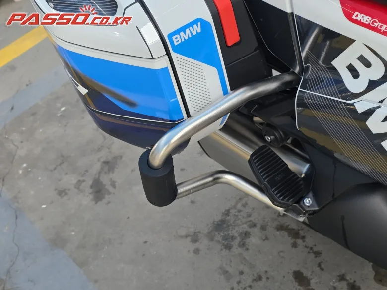 BMW R 1300 RT 2026 블랙 사진 6