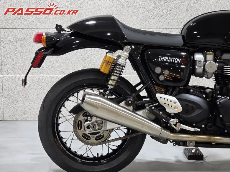 트라이엄프 트럭스턴 RS 2020 블랙 사진 4