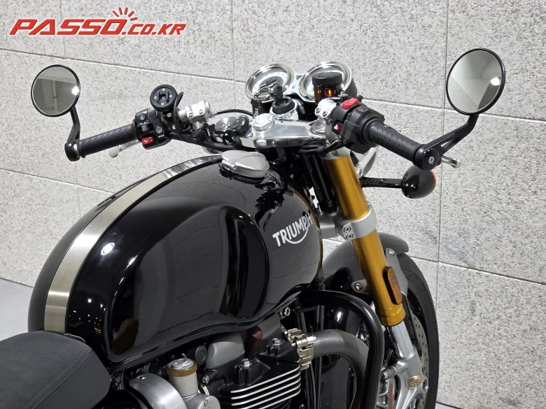 트라이엄프 트럭스턴 RS 2020 블랙 사진 8