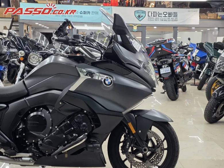 BMW K 1600 그랜드 아메리카 2026 블랙 사진 4