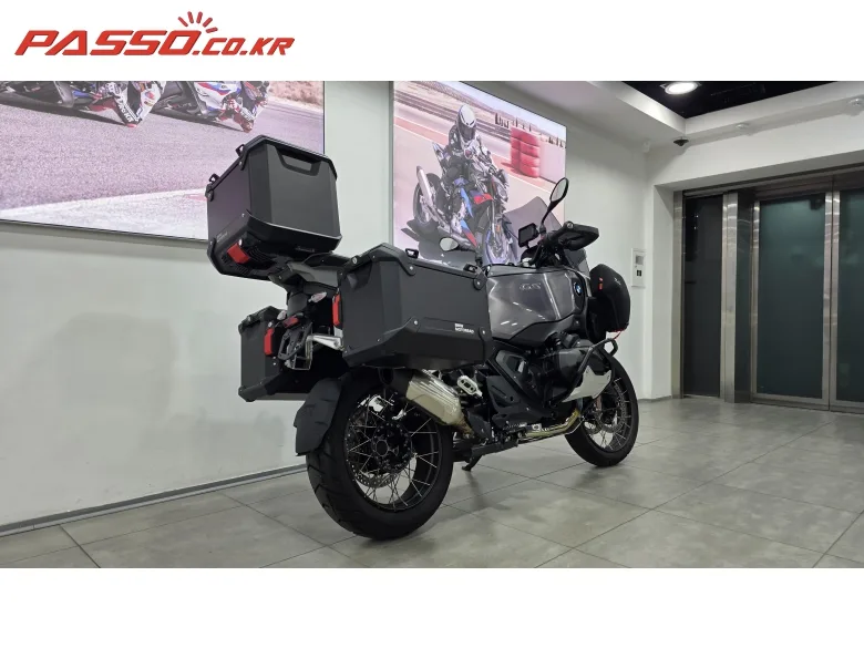 BMW R 1300 GS 어드벤쳐 2026 블랙 사진 3