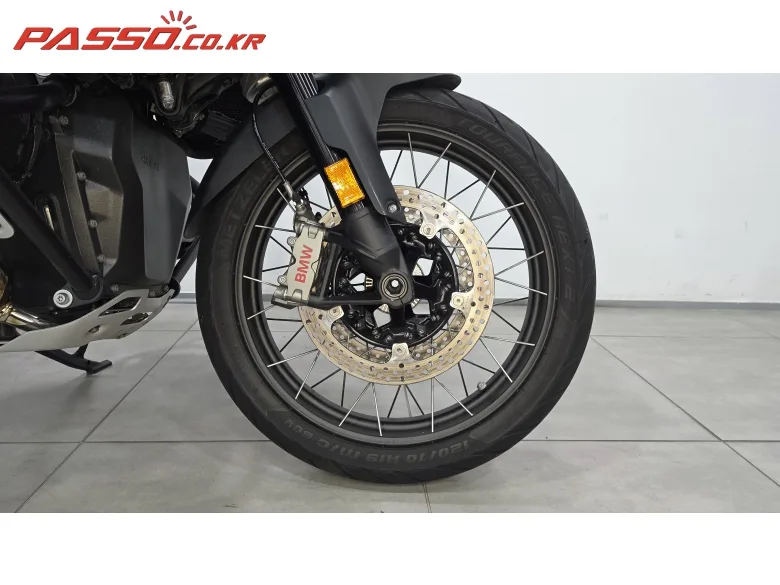 BMW R 1300 GS 어드벤쳐 2026 블랙 사진 6