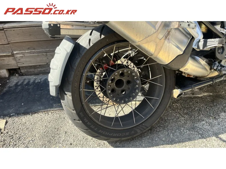 BMW R 1250 GS 어드벤처 2024 화이트 사진 6