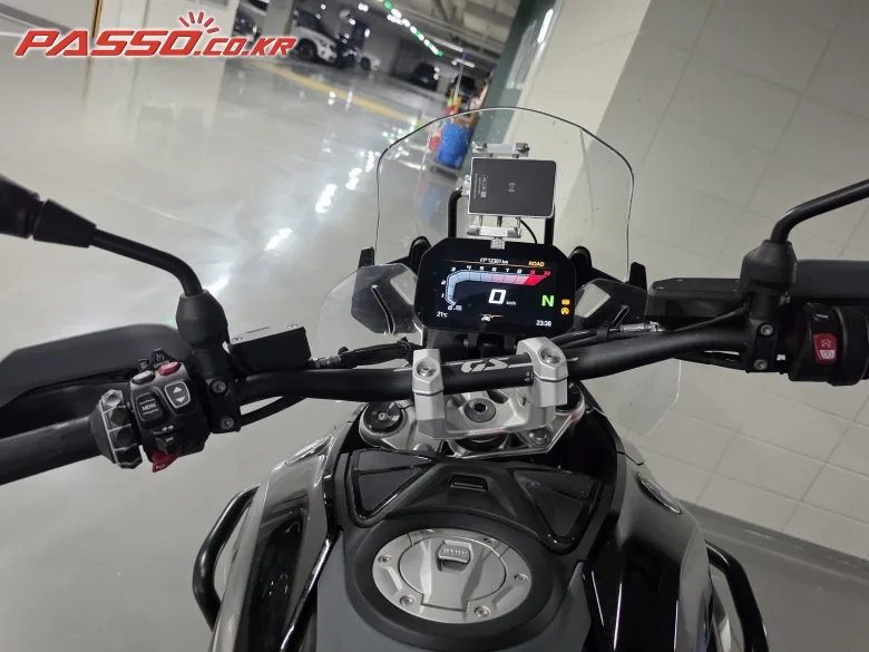 BMW R 1300 GS 2024 블랙 사진 4