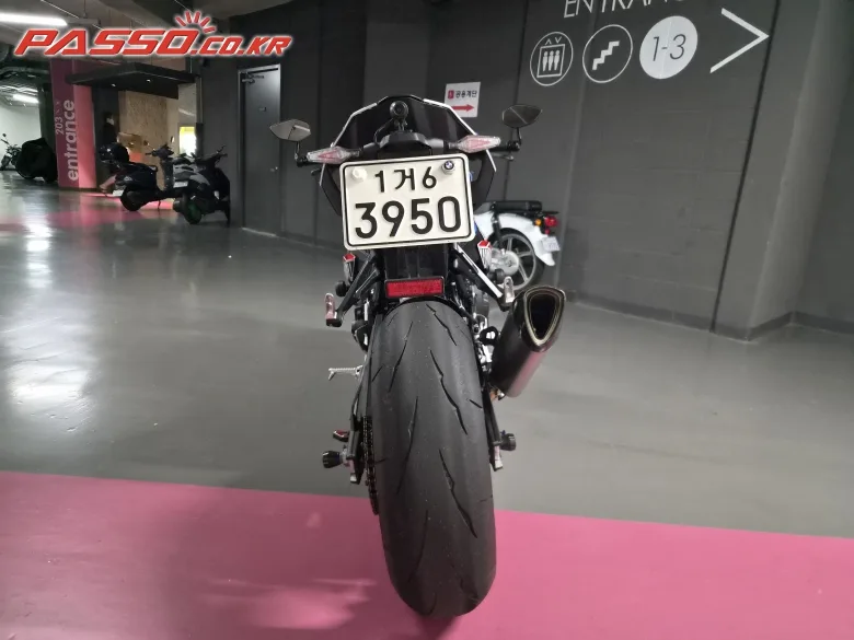 BMW S 1000 R 2026 레드 사진 3