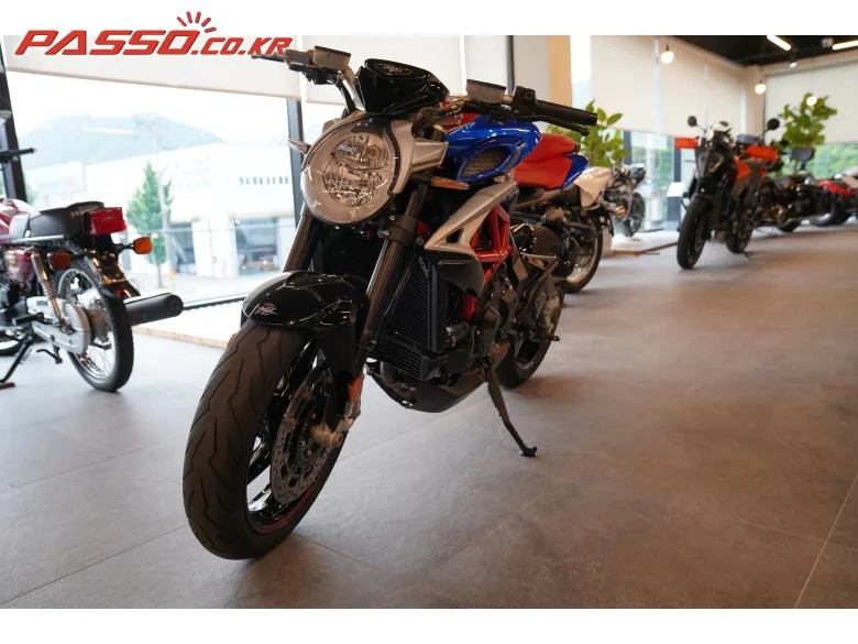 MV아구스타 브루탈레 800 RR 2018 사진 5