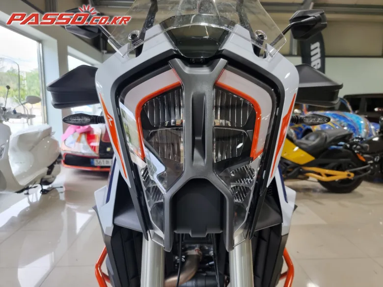 KTM 1290 슈퍼 어드벤처 R 2022 사진 8