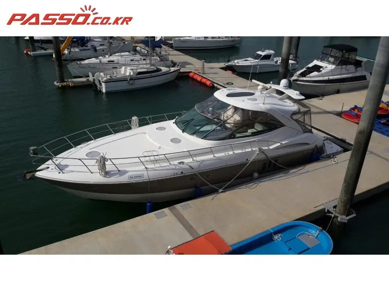 수입보트 Cruisers Yachts 52 Express,볼보 디젤 715마력 트윈 2007 사진 1