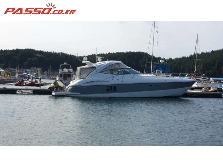 수입보트 Cruisers Yachts 52 Express,볼보 디젤 715마력 트윈 2007 사진 2