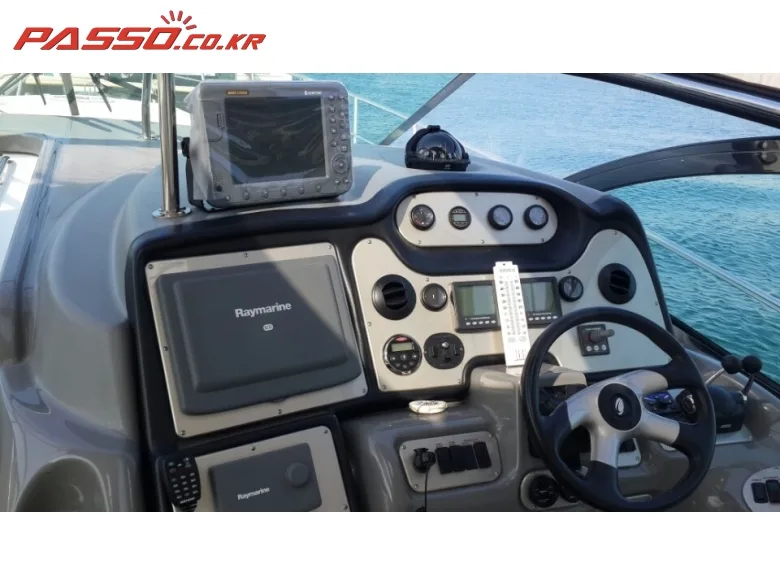 수입보트 Cruisers Yachts 52 Express,볼보 디젤 715마력 트윈 2007 사진 5