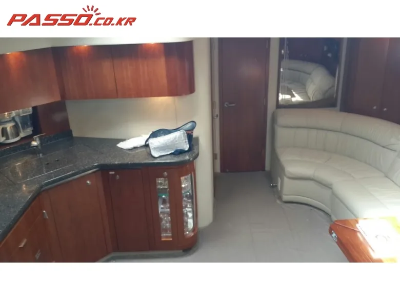 수입보트 Cruisers Yachts 52 Express,볼보 디젤 715마력 트윈 2007 사진 7