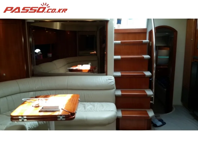 수입보트 Cruisers Yachts 52 Express,볼보 디젤 715마력 트윈 2007 사진 8