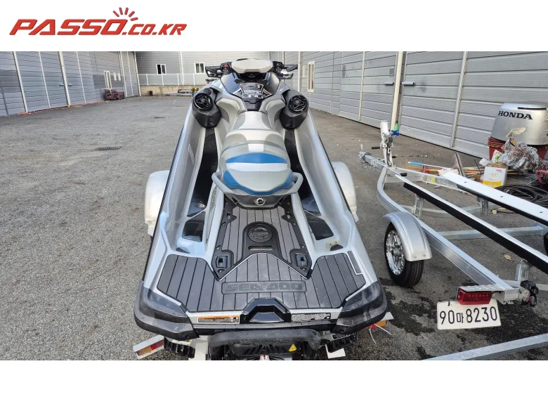 씨두 GTX LTD 300 SS 2021 사진 3