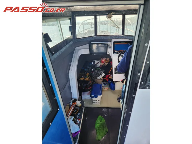 수입보트 레져선 1.9톤 선외기 200마력 2024 사진 8