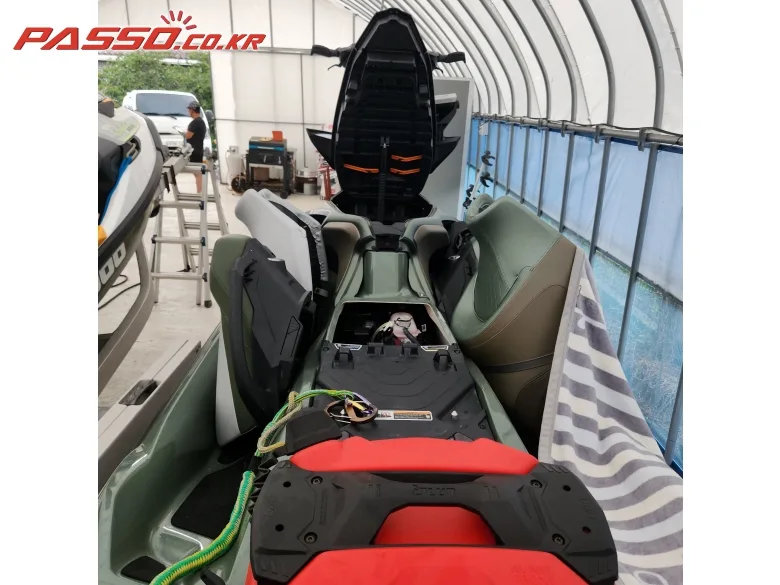 씨두 GTX LTD 300 SS 2023 사진 3