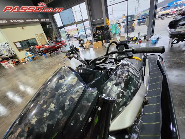 씨두 RXT X 300 RS 2026 사진 5