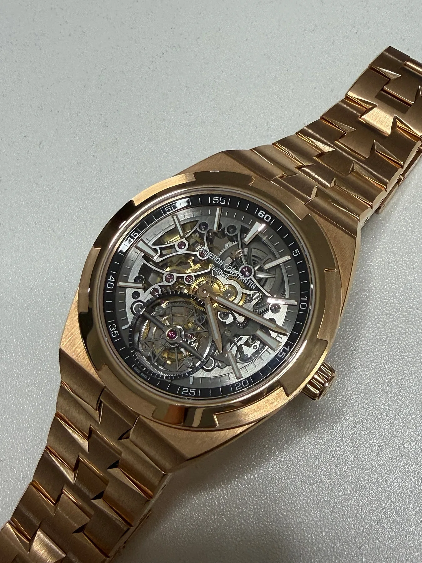 바쉐론콘스탄틴 Overseas Tourbillon Skeleton 18K 로즈골드 6000V/210R-B934 2026