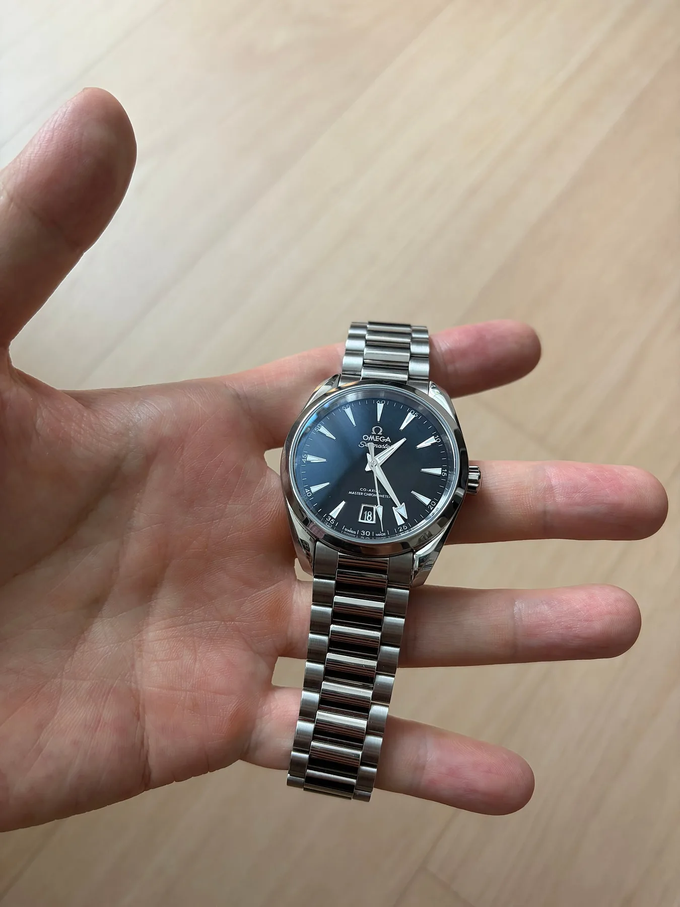 오메가 아쿠아테라 블랙래커 38mm 2025