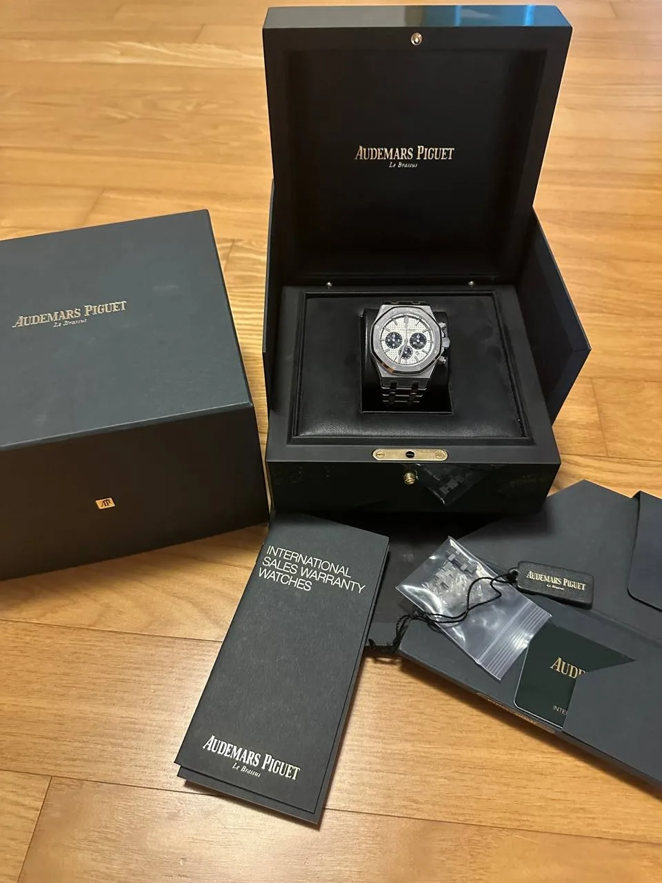 오데마피게 26331 팬더 스틸 2019