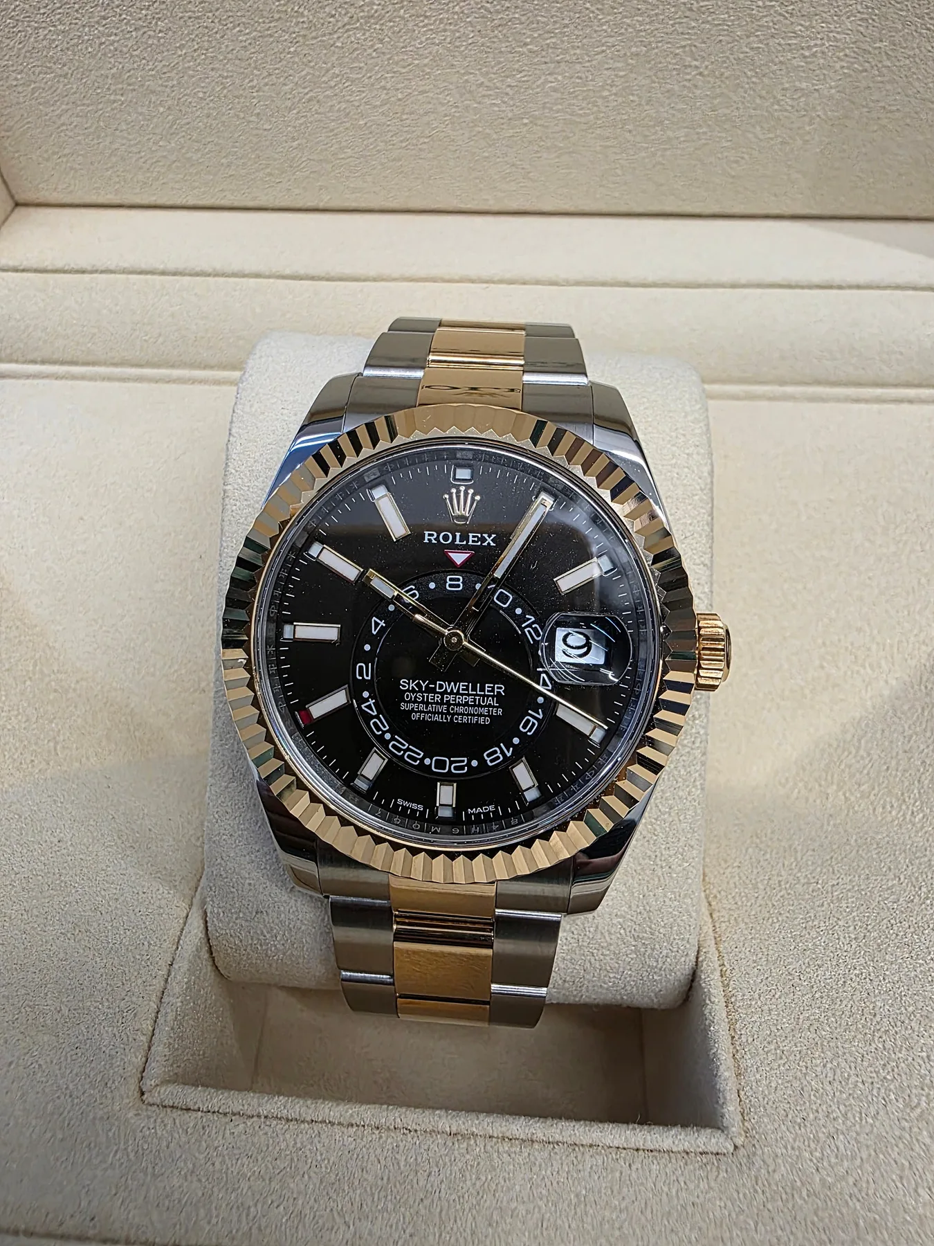 롤렉스 스카이드웰러 42mm 검판 오이스터 옐로우골드 콤비 326933 2019