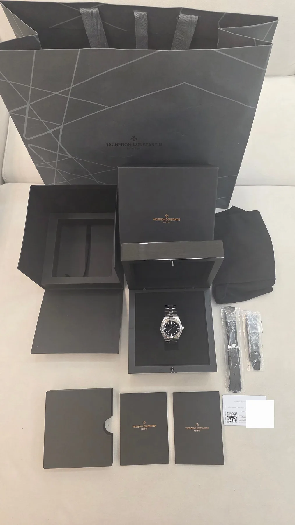 바쉐론콘스탄틴 오버시즈 4500V 검판 2023