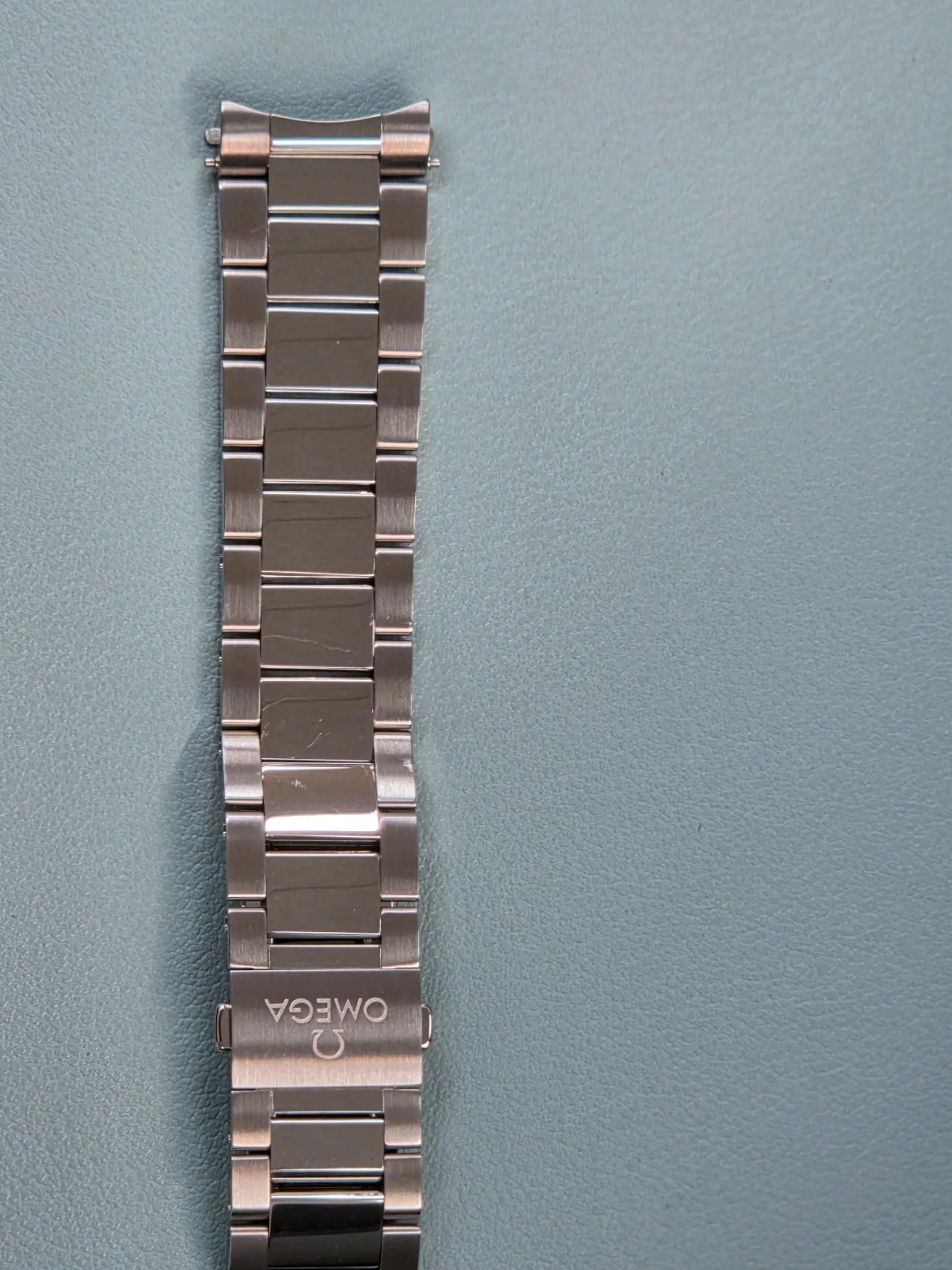 오메가 아쿠아테라 블랙래커 38mm 2024 사진 8