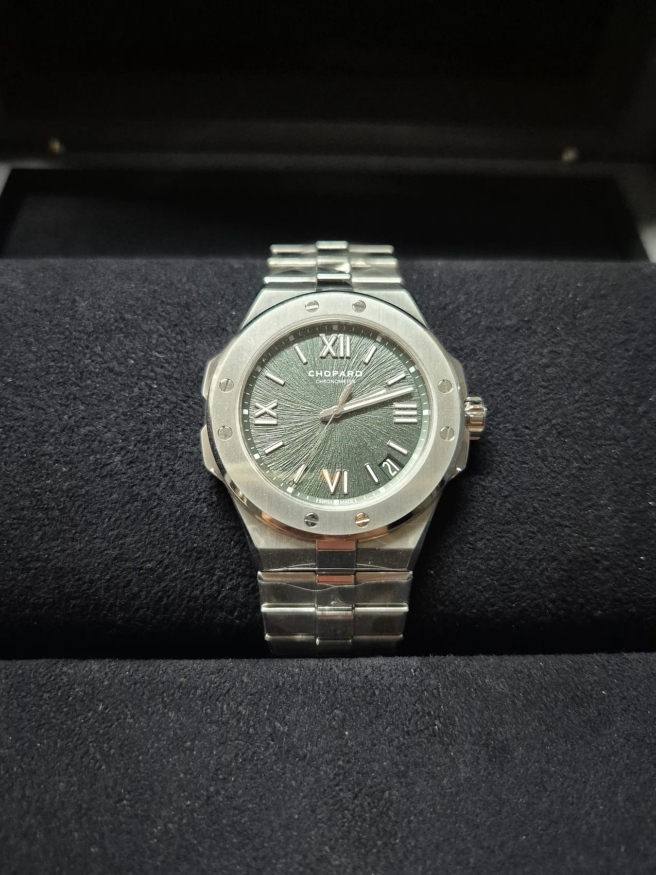 쇼파드 알파인 이글 그린 41mm 스틸 2025