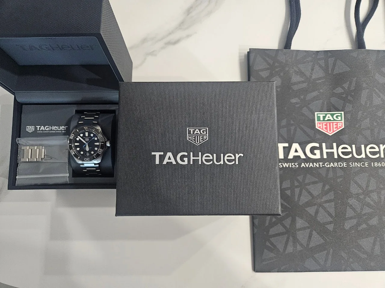태그호이어 아쿠아레이서 42mm 검판 오토마틱 2025 사진 2