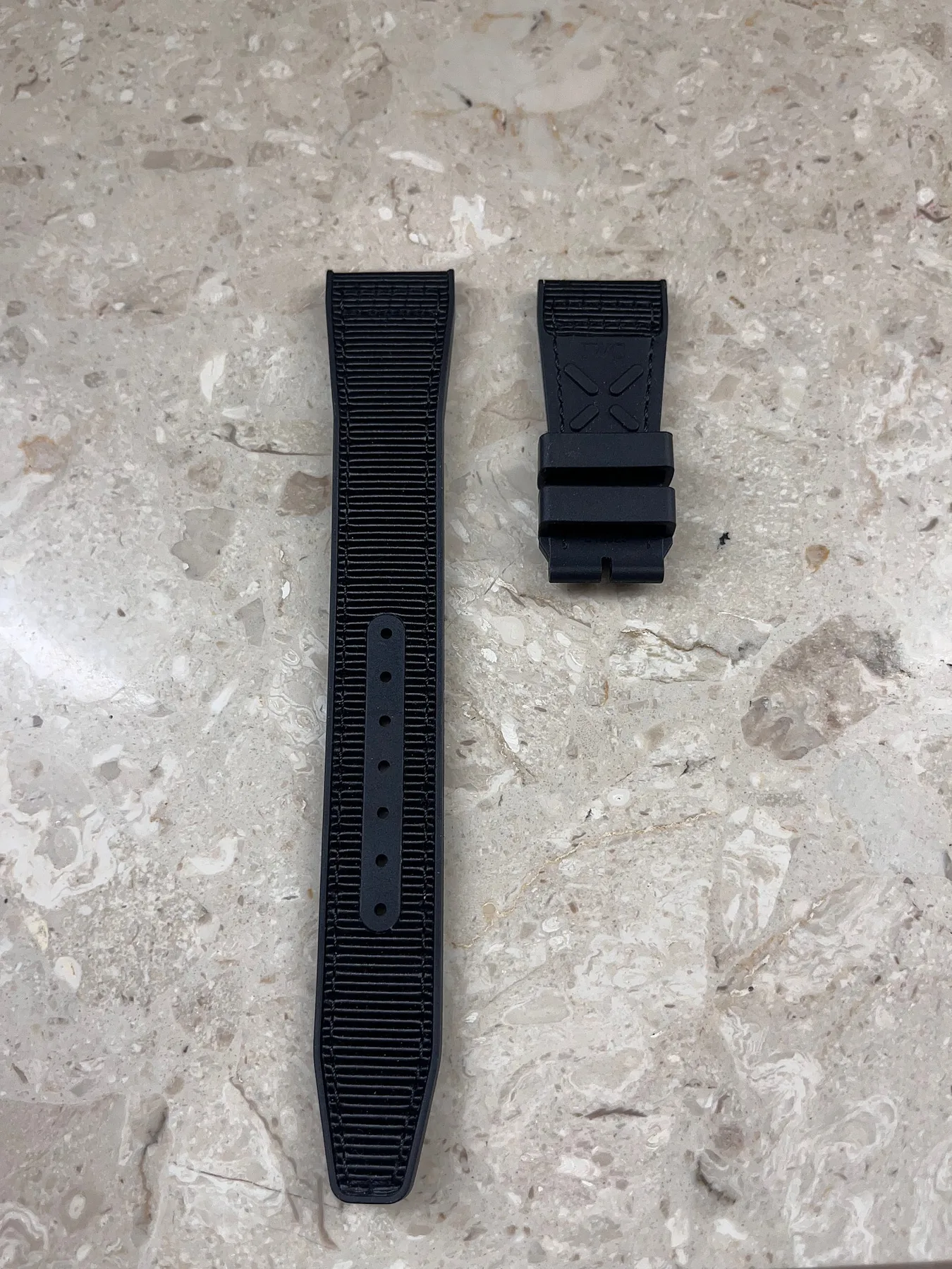 IWC 빅파일럿 퍼페추얼캘린더 46mm용 러버 스트랩 사진 1