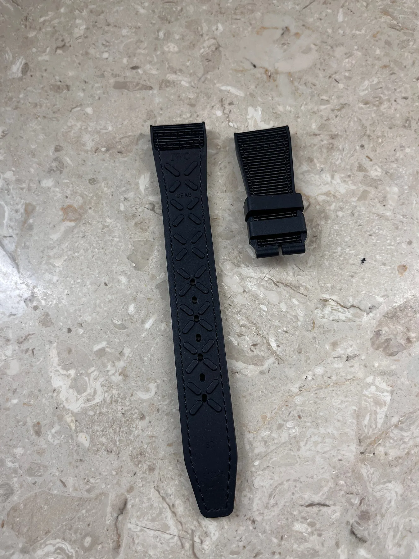 IWC 빅파일럿 퍼페추얼캘린더 46mm용 러버 스트랩 사진 2