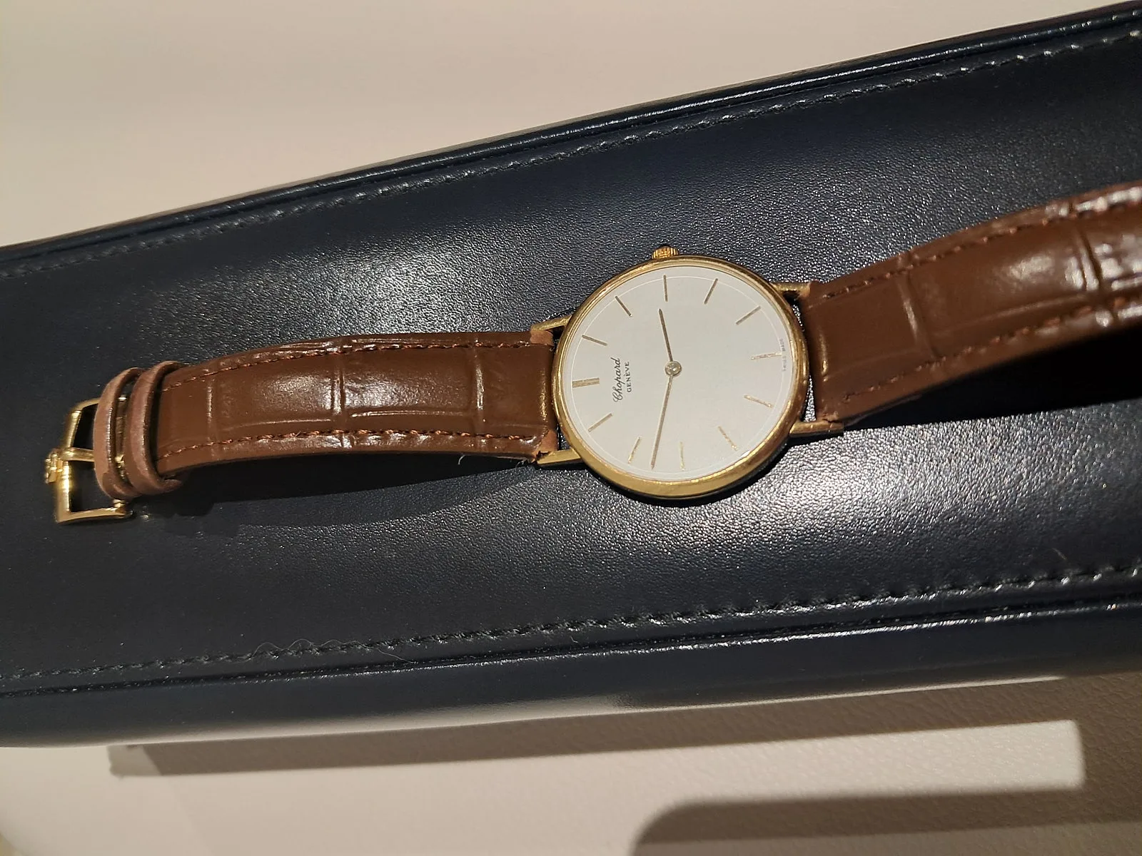 쇼파드 클래식 18k gold 쿼츠 사진 2