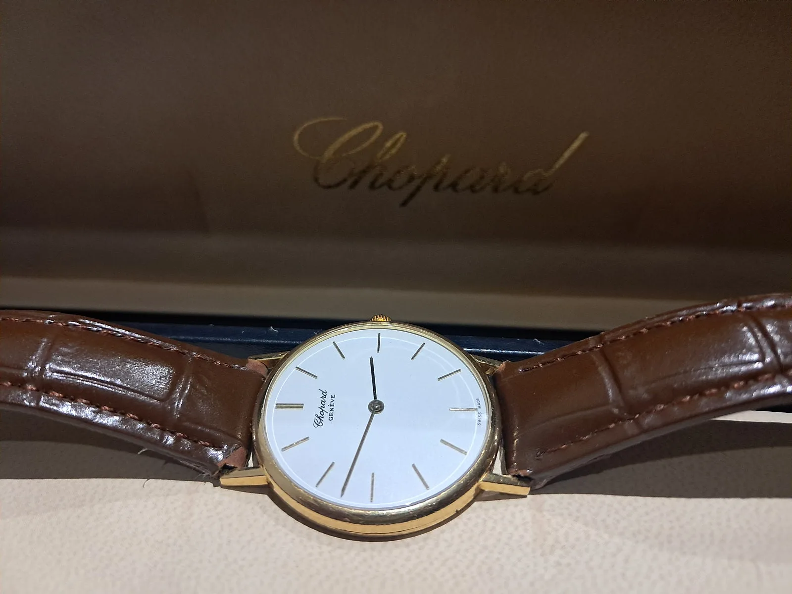쇼파드 클래식 18k gold 쿼츠 사진 3
