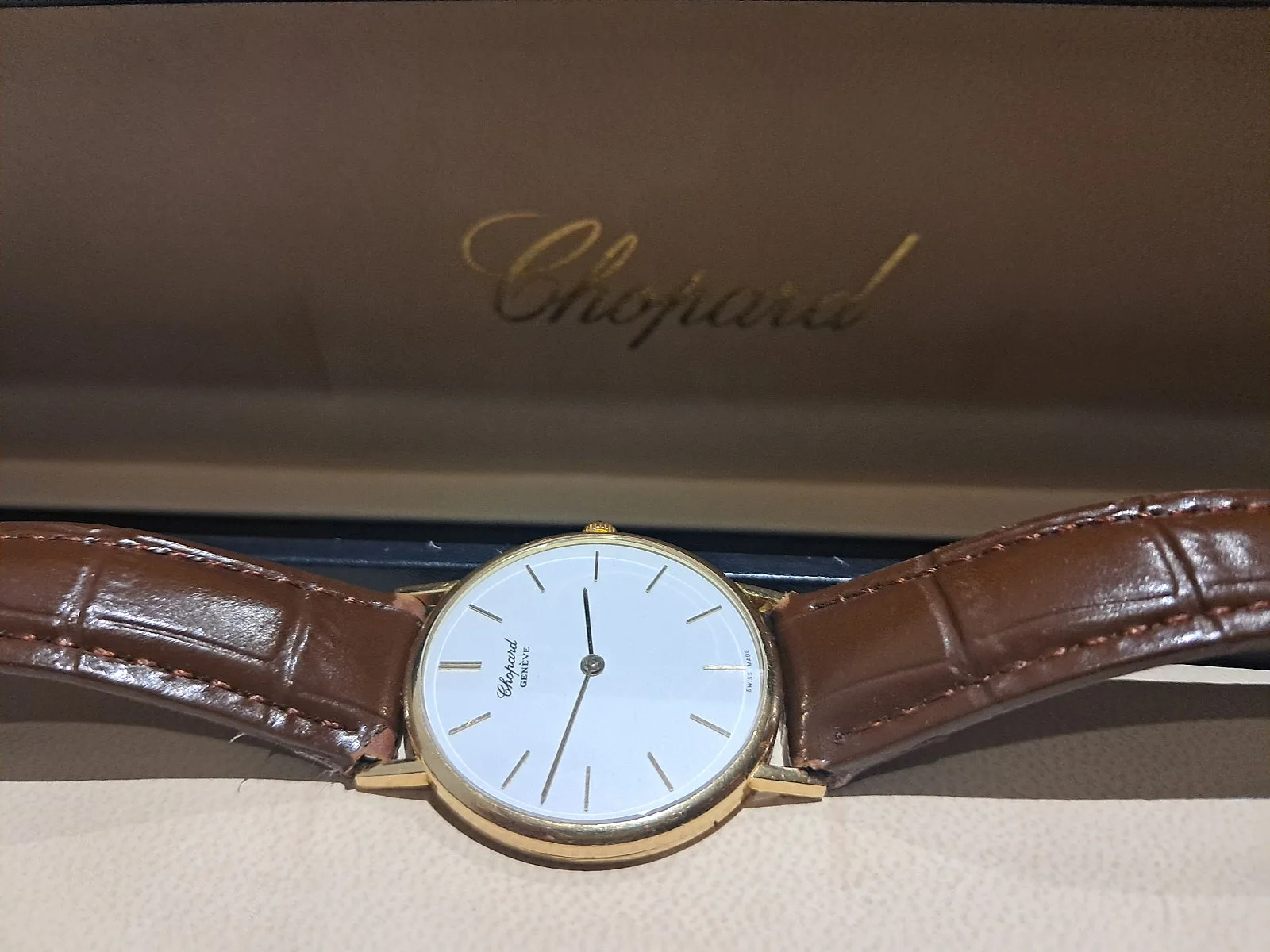 쇼파드 클래식 18k gold 쿼츠 사진 4